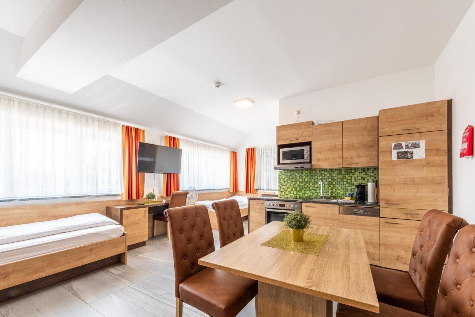 Wels Inn Hotel Екстер'єр фото